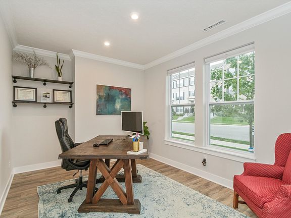 4th image of 17290 Dovehouse Ln