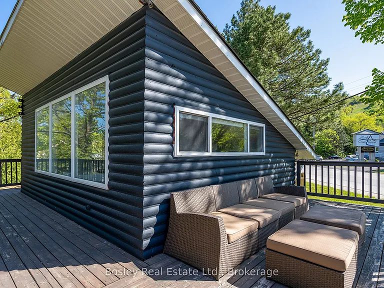 102 Helen St — Photo 31
