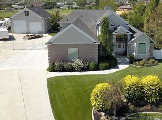 2435 W Bridle Meadow Cir, Riverton, UT 84065