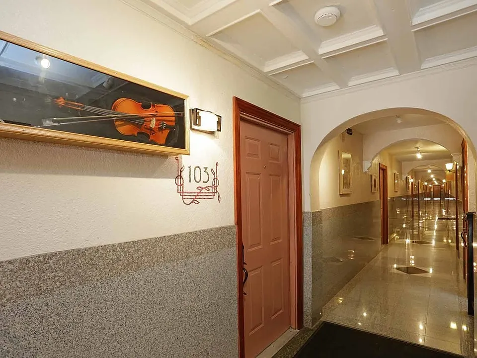 Gallery CWE