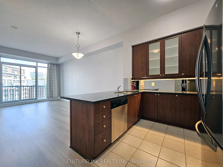 111 Upper Duke Cres #1008 — Photo 4