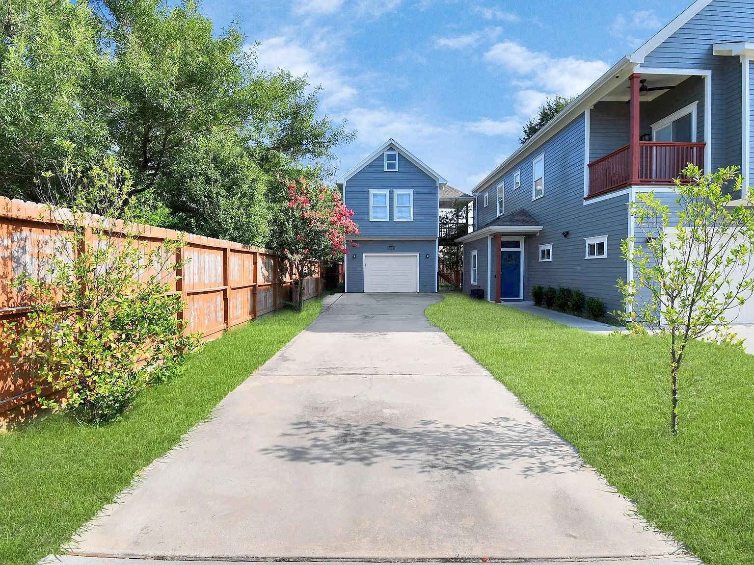 1 bed, 1.0 bath, $1,600 — Photo 2