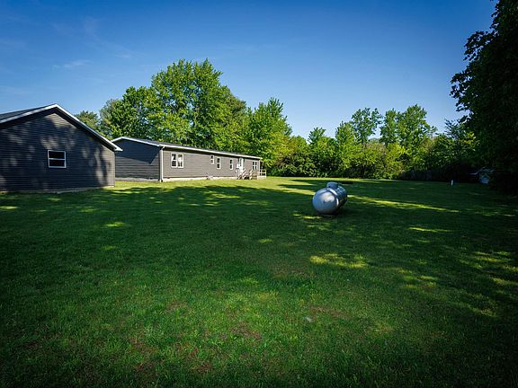 4th image of 53 E Covered Bridge Rd
