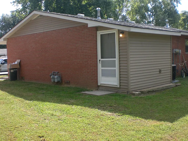 4063 Bruene Ave — Photo 5