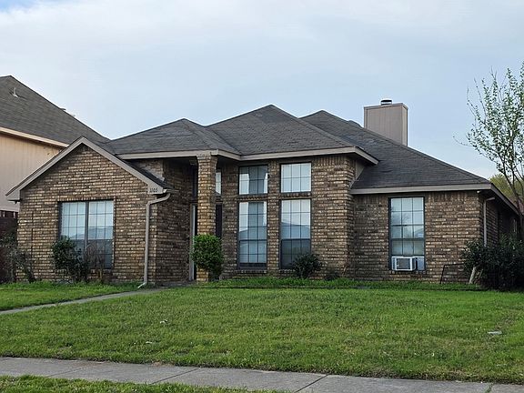 3rd image of 1105 Grounds Rd