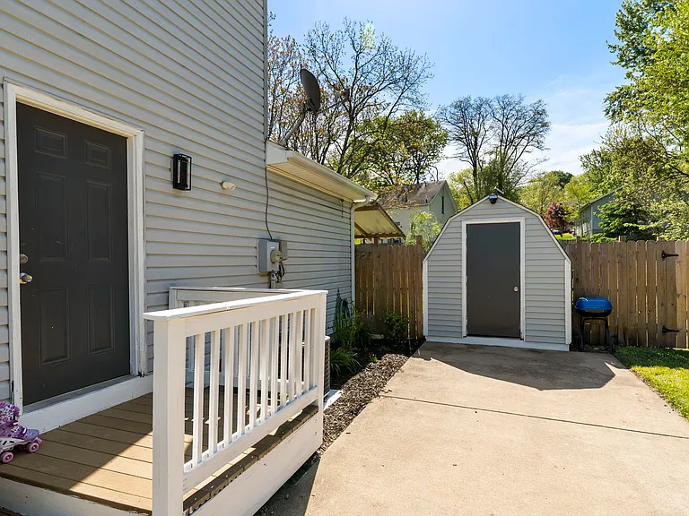 1113 Weaver Ct — Photo 24