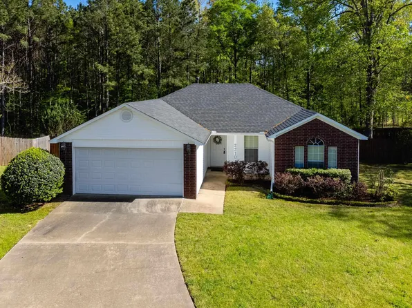 2210 Cherry Creek Cir, Bryant, AR 72022