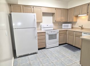 3115 Patrick Henry Dr APT 520, Falls Church, VA 22044