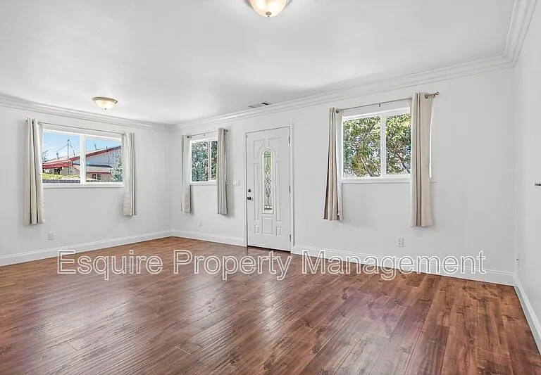 1218 N Olive St #A — Photo 2