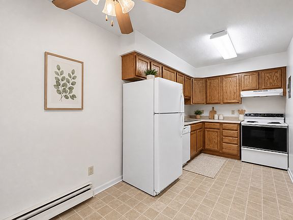 5th image of 321 S 5th St #135