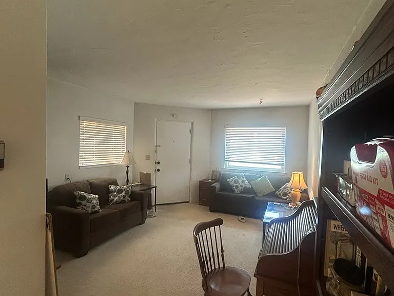 370 Watson St #A — Photo 3