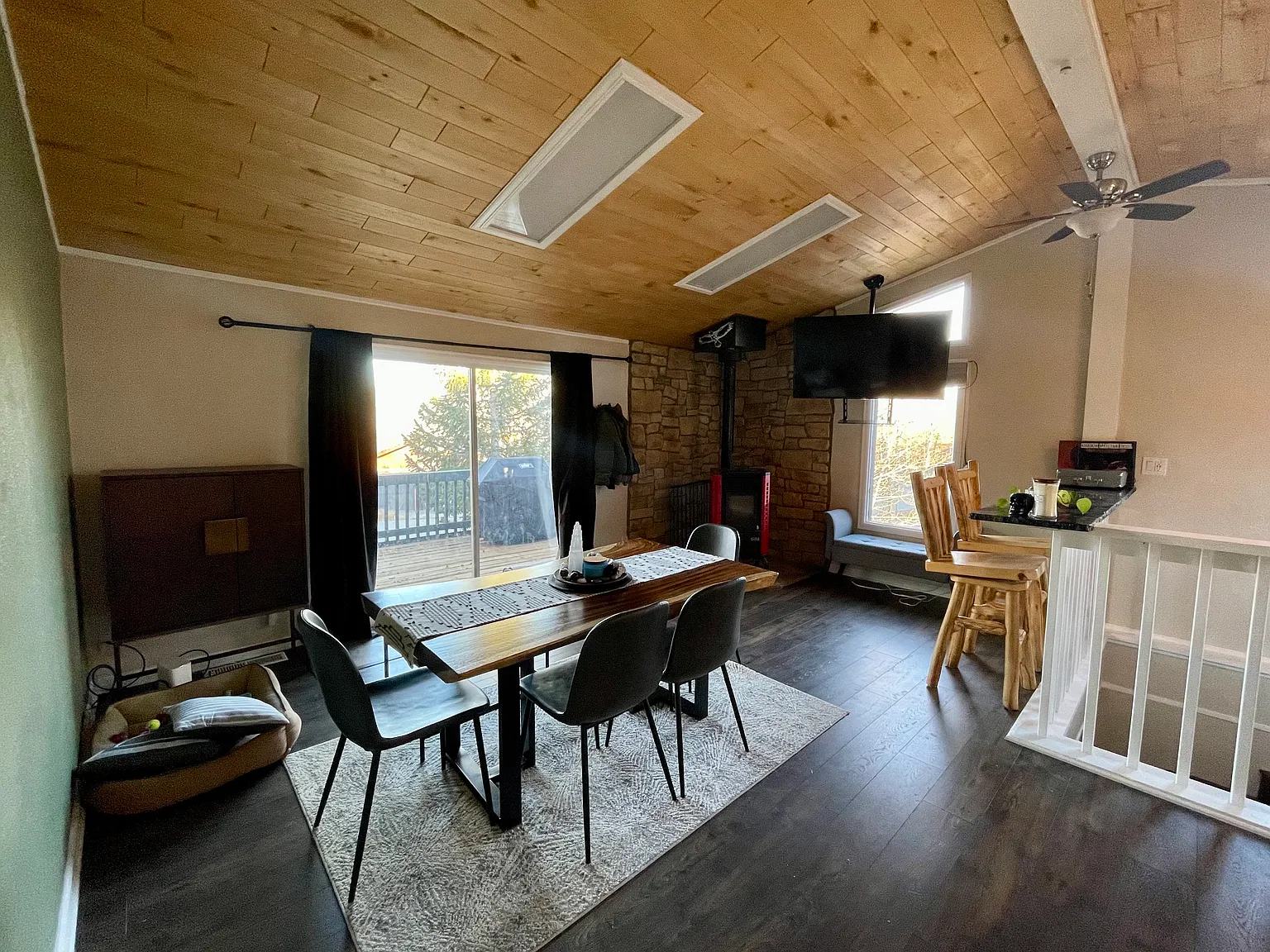 4 bed, 1580 sqft, $4,500 — Photo 2