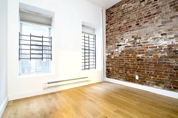 Rented by REAL New York | media 17