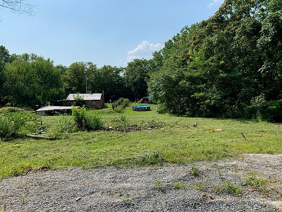 View to front of lot