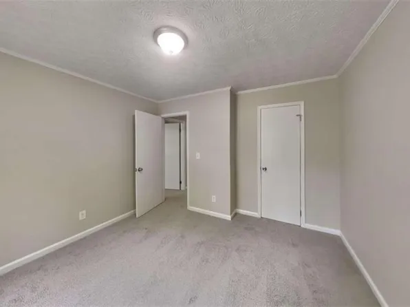 210 Carriage Cir, Stockbridge, GA 30281