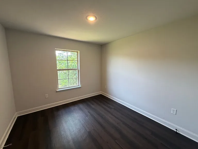 464 Silver Hill Dr — Photo 13