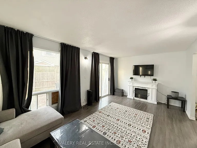 1180 Heathfield Ct — Photo 4