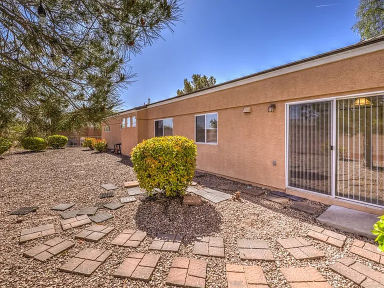 10540 Allthorn Ave — Photo 32