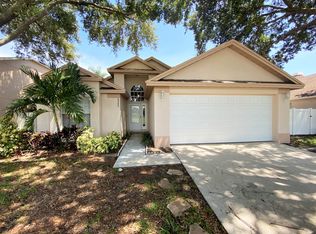 3242 Bentley Dr, Palm Harbor, FL 34684