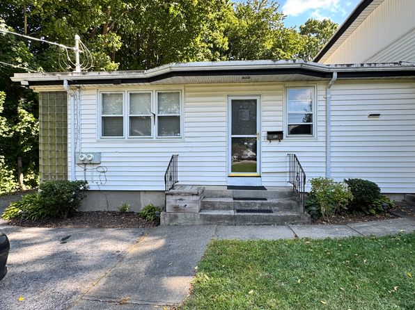 84-88 E Main St #1