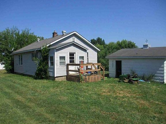 2nd image of 807 Bogy St