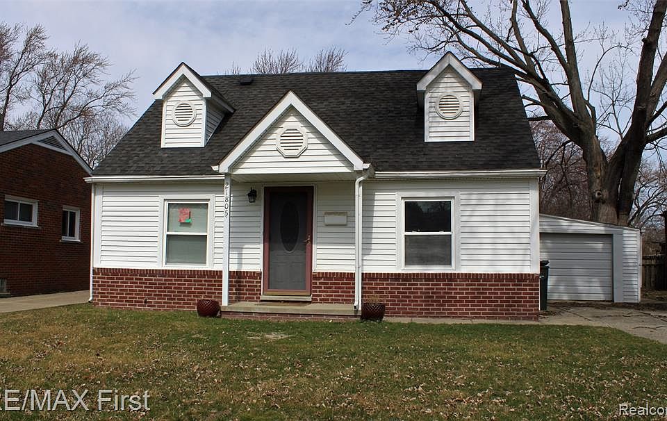 1st image of 21805 Maple St