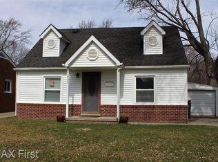 21805 Maple St, Saint Clair Shores, MI