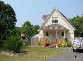 122 New Jersey Ave, Bellport, NY 11713
