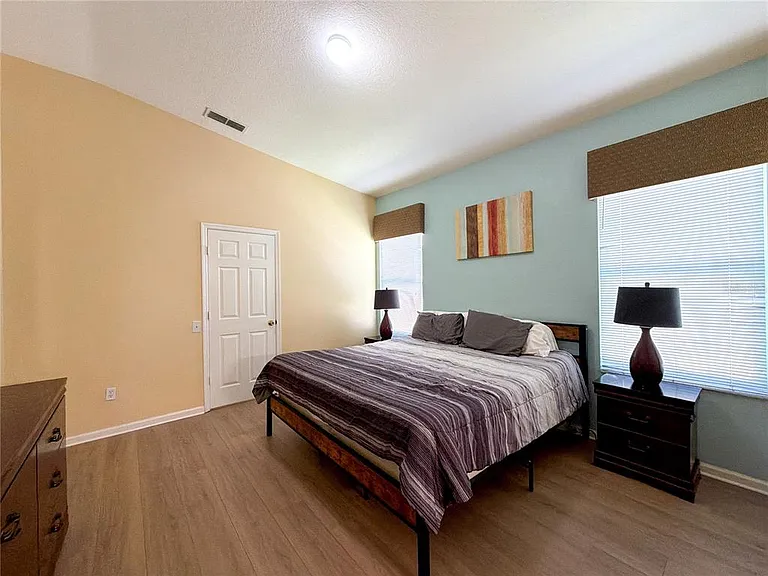 8127 Fan Palm Way — Photo 28