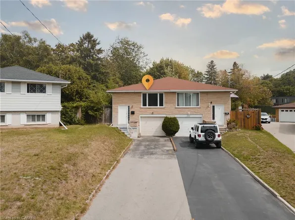 310 Southill Dr, Kitchener, ON N2A 2R1