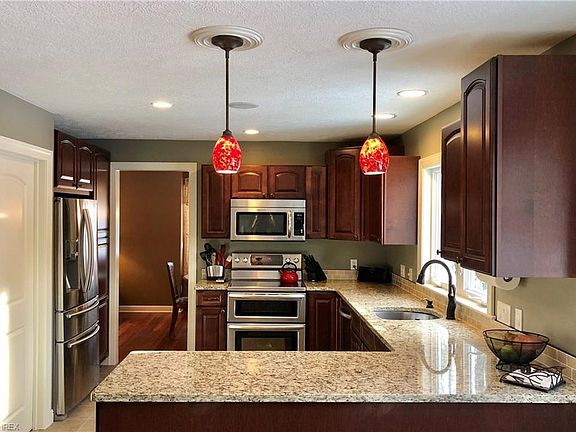 4th image of 9860 High Country Dr