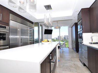 430 Grand Bay Dr APT 708, Key Biscayne, FL, 33149