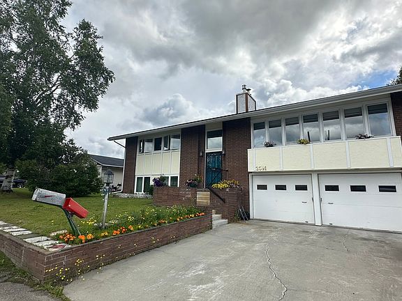 2nd image of 2591 Riverview Dr