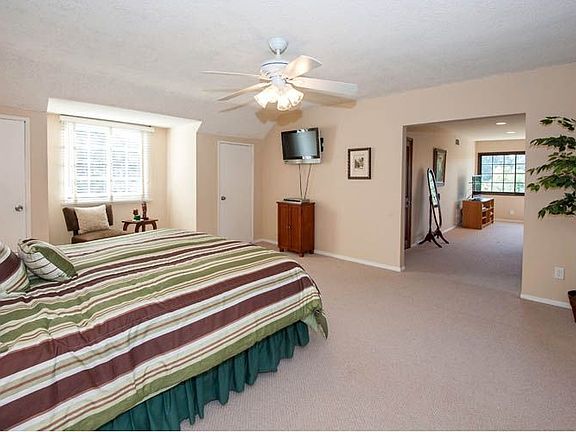 5th image of 4856 Adele Ct