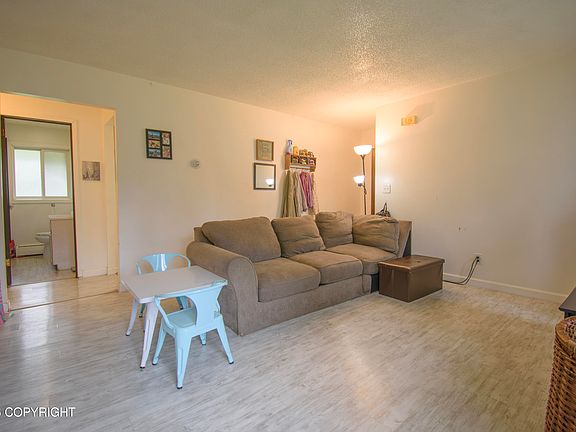4th image of 309 Hutto St