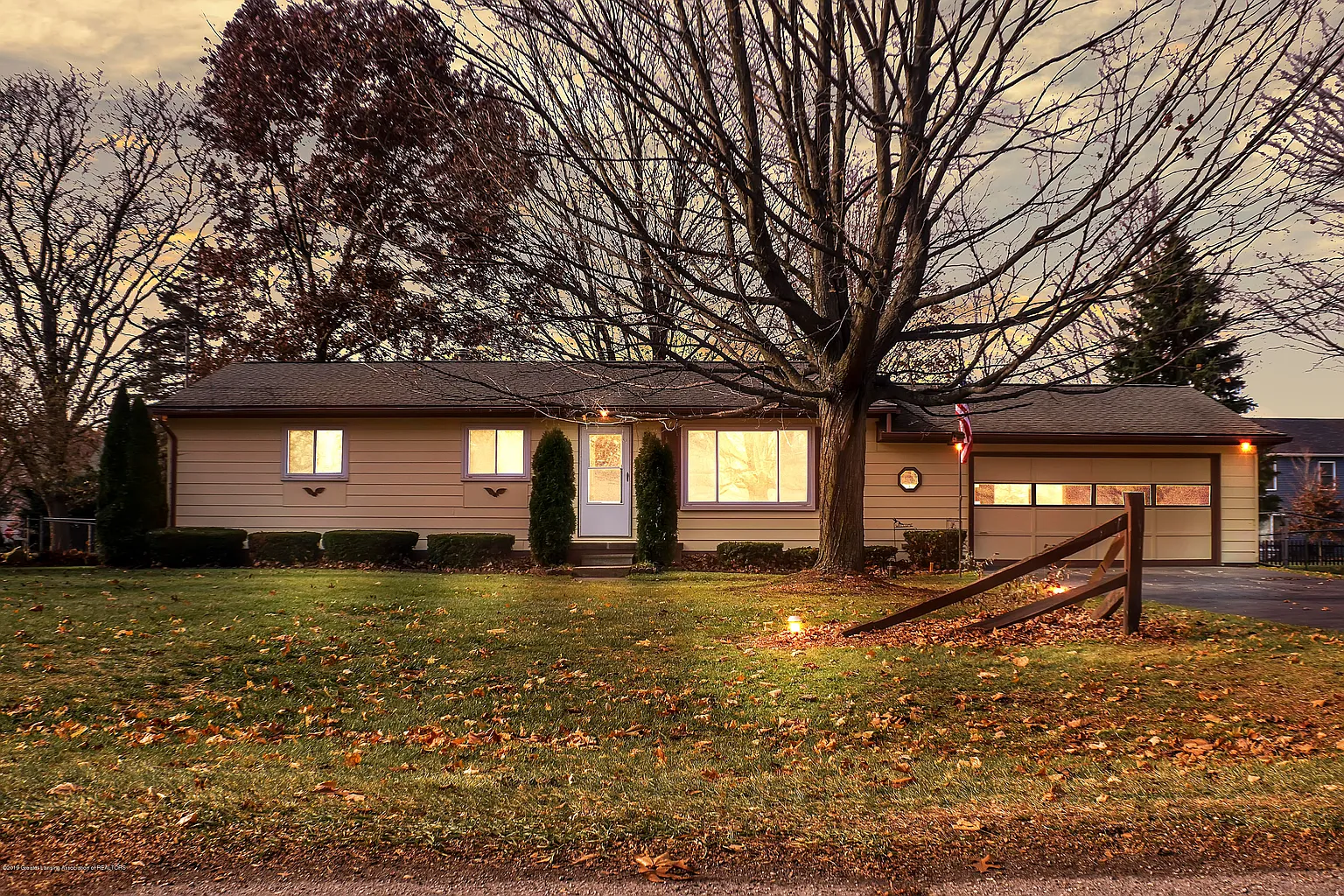 3182 Mardan Dr photo 1