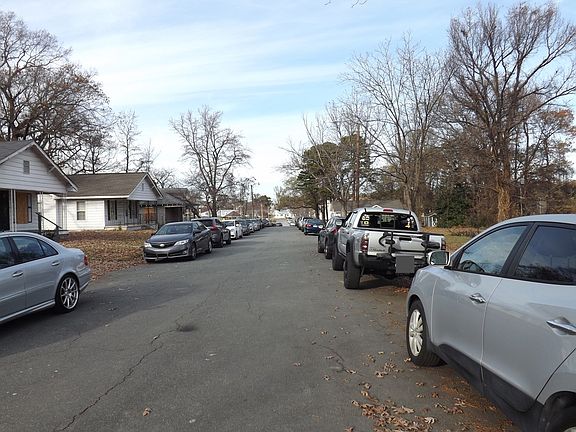 4th image of 503 Boyd St