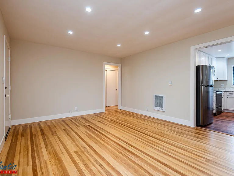 1280 Brookfield Ave #7 — Photo 2