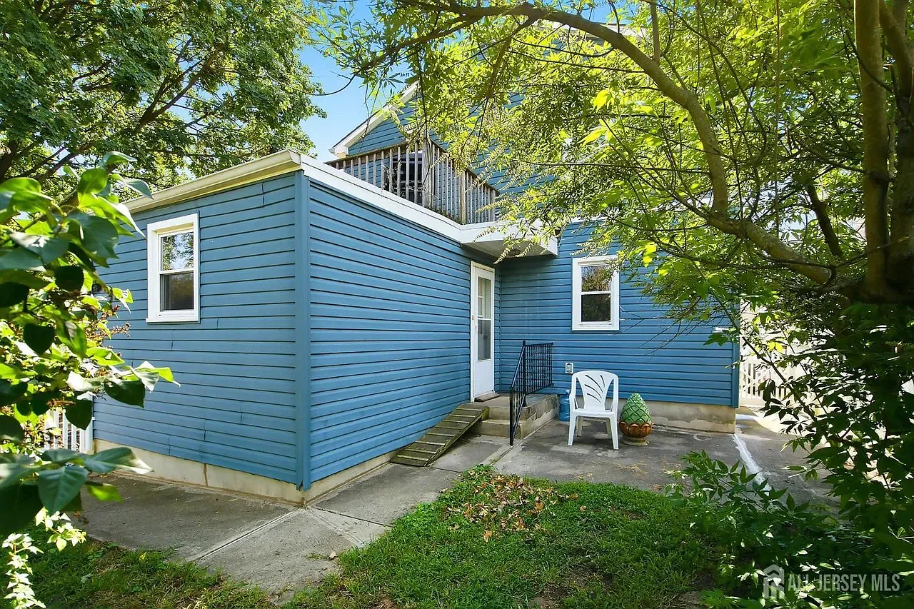 3 bed, 2000 sqft, $2,600 — Photo 3