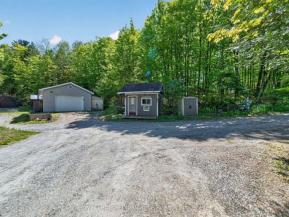4th image of 1084C Ridge Ln