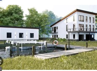 4180 Shoreham Beach Rd, Edgewater, MD 21037