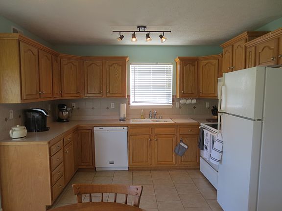 5th image of 640 Webb Ln