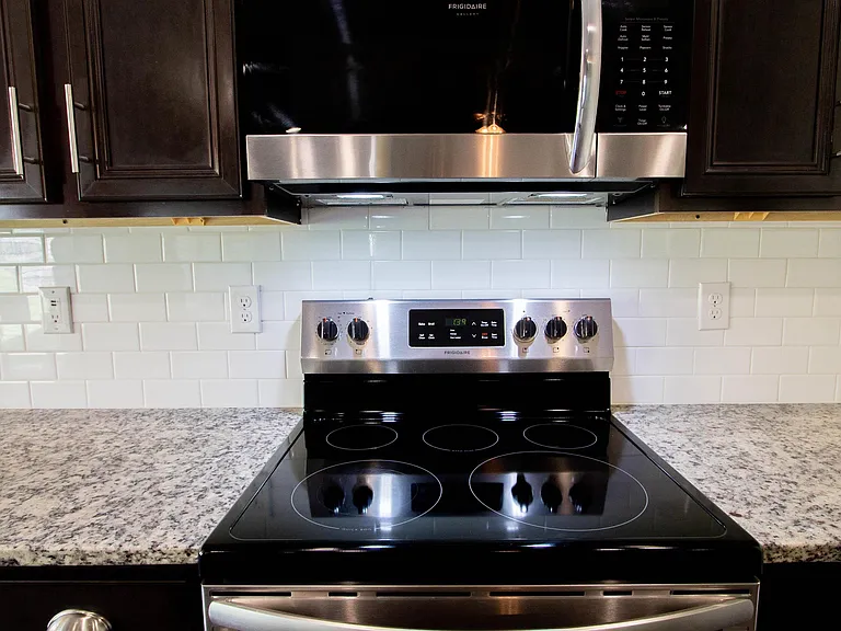 1068 Aronimink Dr — Photo 12