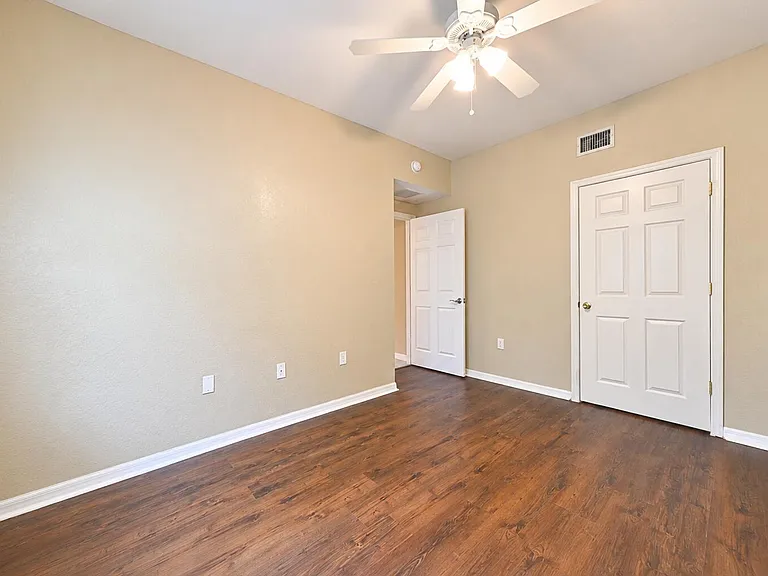 356 SE Rogers Ct — Photo 14