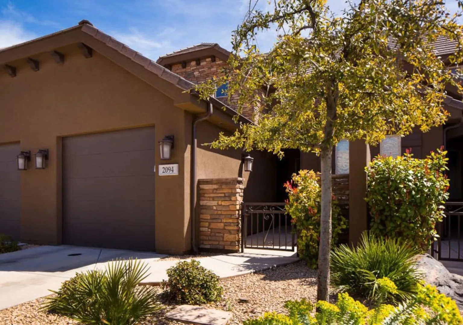 Experience the Serene Calm of Southern Utah in this Gorgeous Home — Photo 3