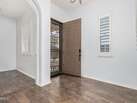 3rd image of 836 E Gary Ln