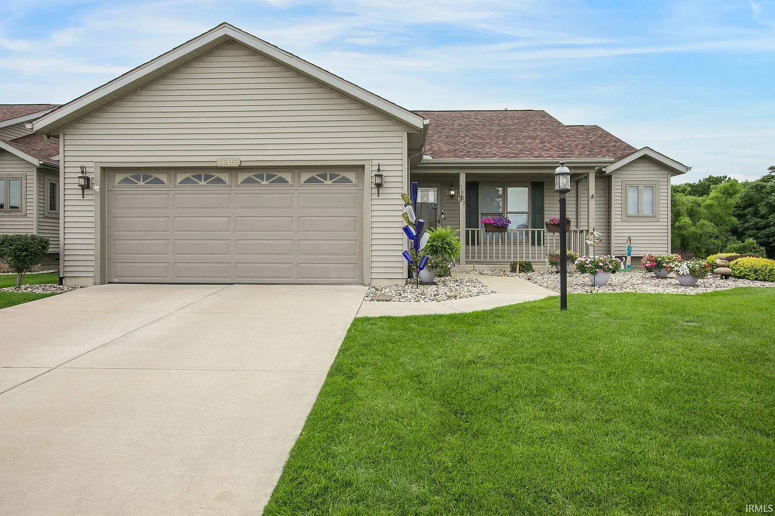 1803 Tea Rose Ln photo 1