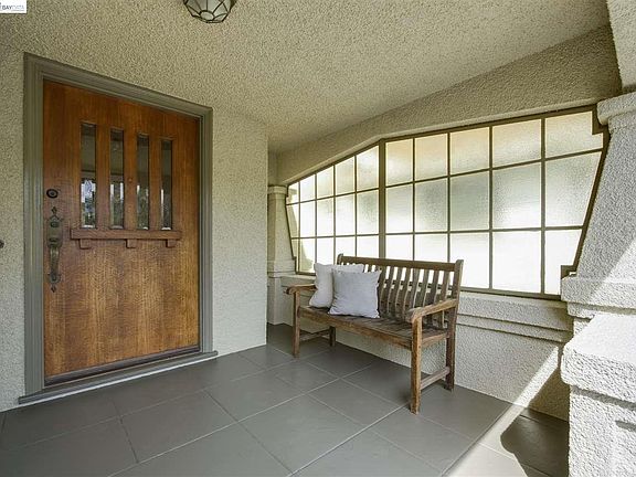 3rd image of 3843 Woodruff Ave