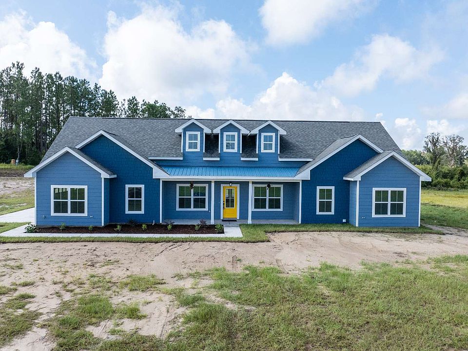 1st image of 412 NW Levi Gln