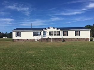 1093 Red Hill Rd, Mount Olive, NC 28365